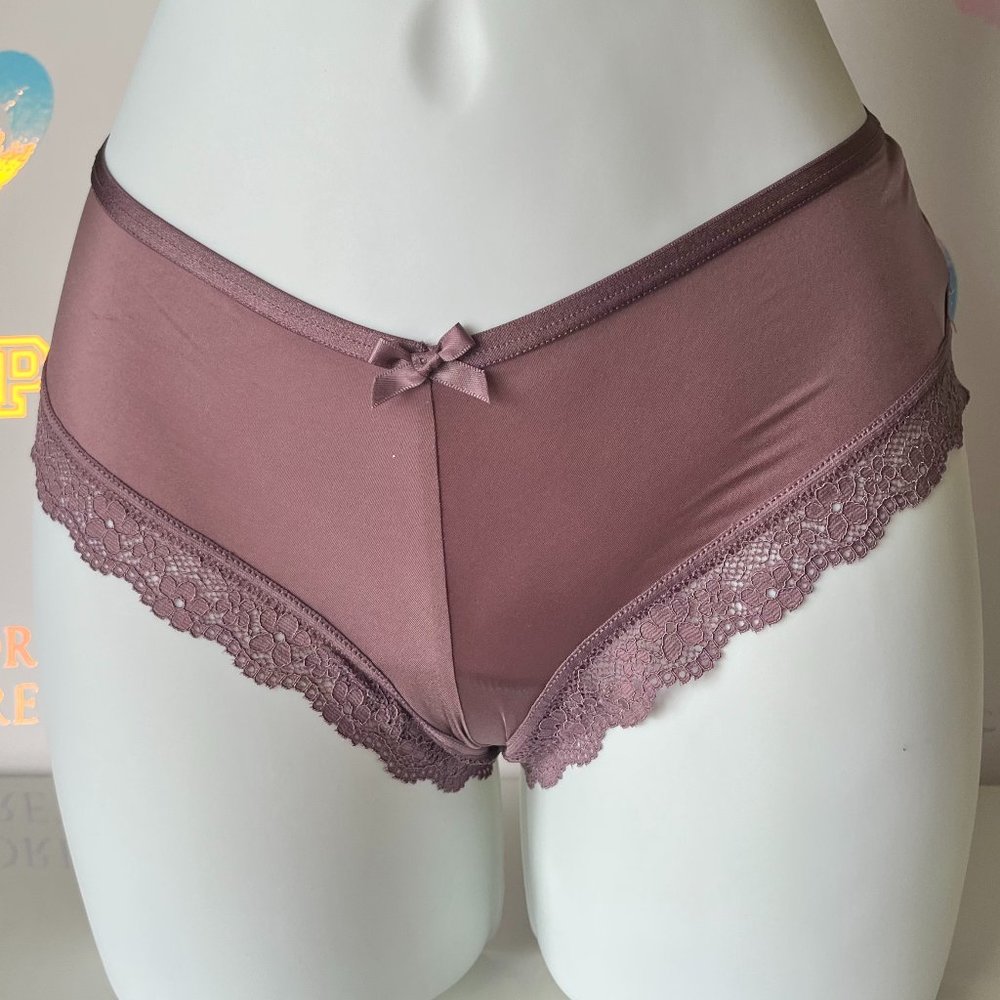 New Victoria's Secret Sexy Lace Women's Panty Size Small Strappy Sheer Mauve
